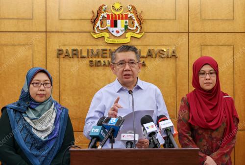 DATUK SERI SALAHUDDIN AYUB