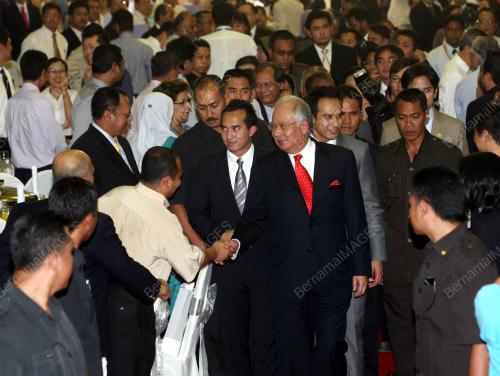 MOHD NAJIB TUN ABDUL RAZAK