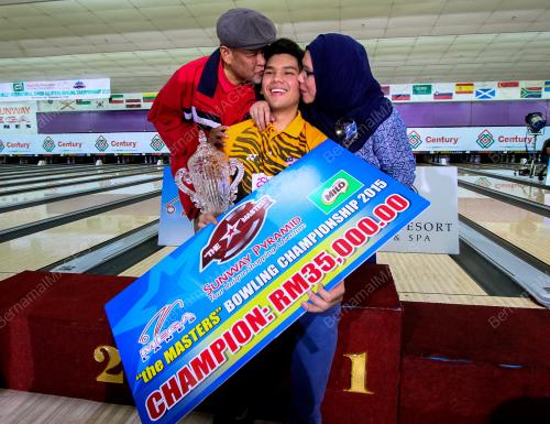 KL23_06122015_BOWLING