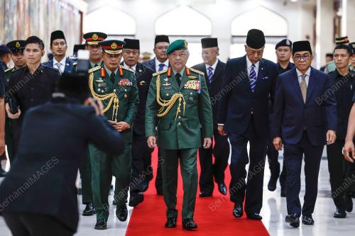AL-SULTAN ABDULLAH RI'AYATUDDIN AL-MUSTAFA BILLAH SHAH