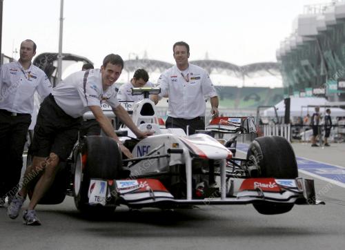 PASUKAN_SAUBER