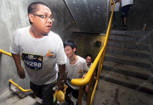 KL TOWER INTERNATIONAL NIGHT TOWERTHON CHALLENGE 2011