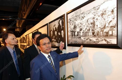 MOHD SHAFIE APDAL