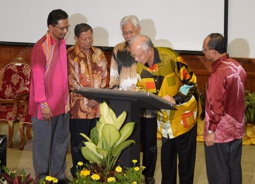 KL23_08012015_PM_UPM