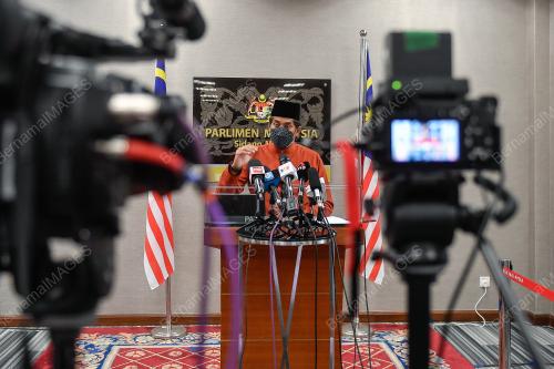 KHAIRY JAMALUDDIN