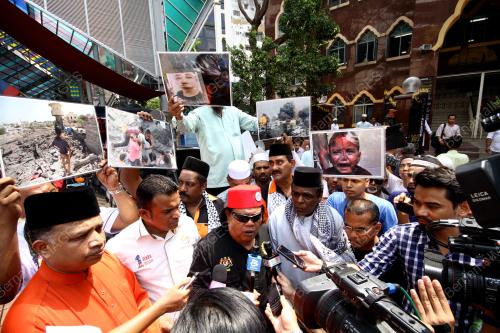 KL23_08082014_DEMONSTRASI