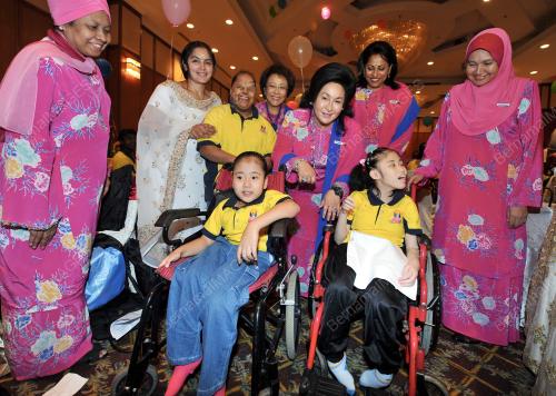 KL23_08112013_ROSMAH_DEEPAVALI