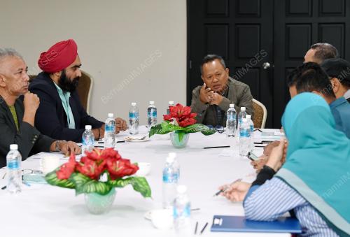 MENSYUARAT EXCO KHAS PKBM