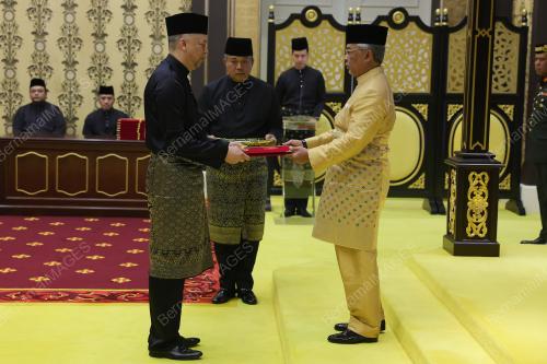 AL-SULTAN ABDULLAH RI'AYATUDDIN AL-MUSTAFA BILLAH SHAH 