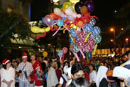 SAMBUTAN TAHUN BARU 2006 DI KLCC