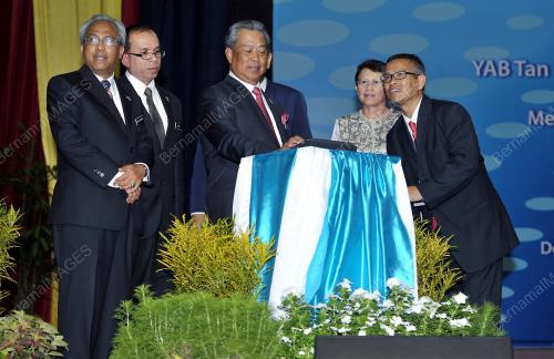 KL23_09042012_DIALOG