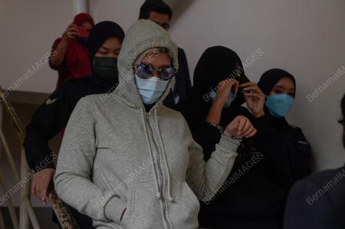 KES LARI DARI SEKATAN JALAN RAYA DAN MENYERANG ANGGOTA POLIS