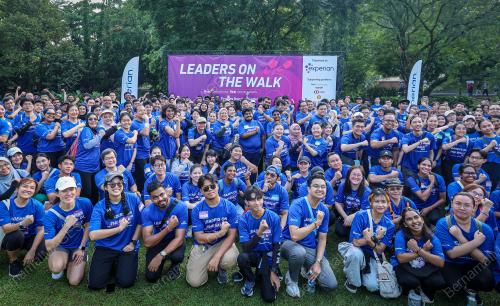 LEADERS ON THE WALK