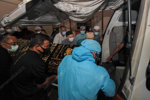 JENAZAH MANGSA HELIKOPTER TERHEMPAS 