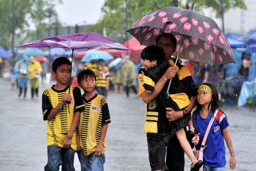 KL23_09122012_AFF_CUP