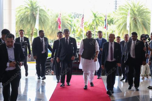 LAWATAN MENTERI PERTAHANAN INDIA