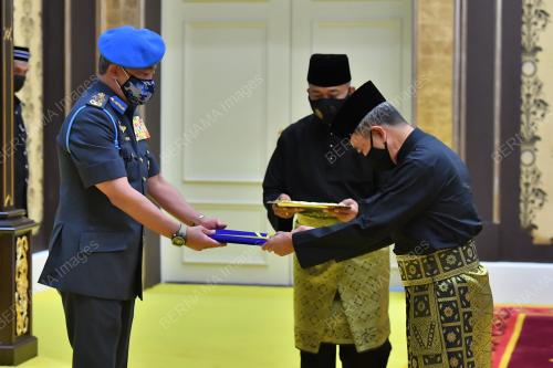 AL-SULTAN ABDULLAH RI'AYATUDDIN AL-MUSTAFA BILLAH SHAH