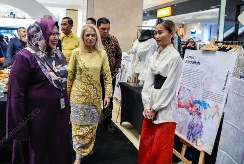 DATIN ROSZANINA WAHAB