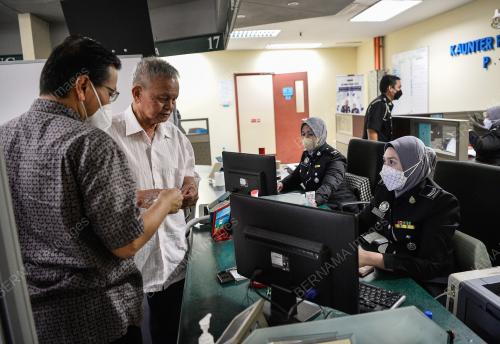 TINJAUAN SEMPENAN PERLANJUTAN PENGOPERASIAN KAUNTER PERMOHONAN PASPORT MALAYSIA ANTARABANGSA