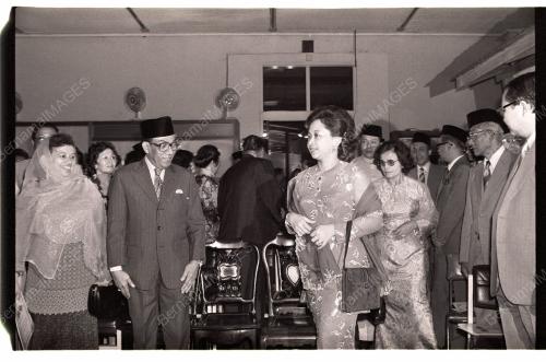 RAJA PERMAISURI AGONG MELAWAT MUZIUM NEGARA