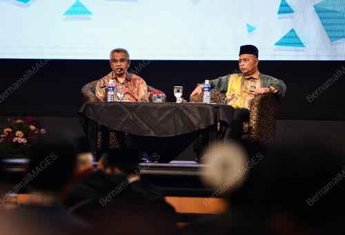 TAN SRI DR MOHD DAUD BAKAR