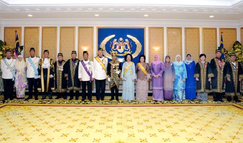 KL23_12032012_AGONG