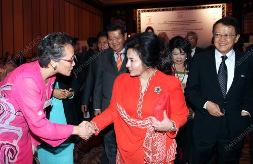 DATIN SERI ROSMAH MANSOR