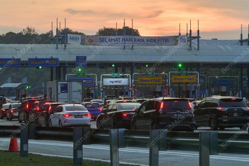 TINJAUAN ALIRAN TRAFIK LEBUHRAYA KARAK