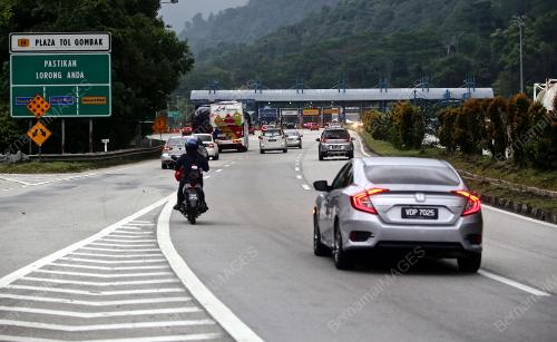 TINJAUAN WARGA KOTA PULANG KE KAMPUNG