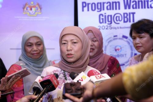 DATUK SERI NANCY SHUKRI