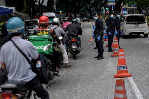 PERINTAH KAWALAN PERGERAKKAN SEKATAN JALAN RAYA