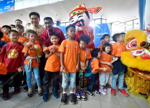 KL23_13022019_CNY_BN201902120285