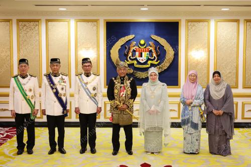 AL-SULTAN ABDULLAH RI'AYATUDDIN AL-MUSTAFA BILLAH SHAH