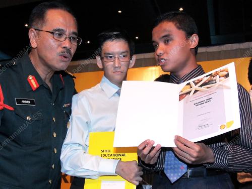 KL23_13062012_SHELL_EDUCATIONAL_EXCELLENCE_AWRDS