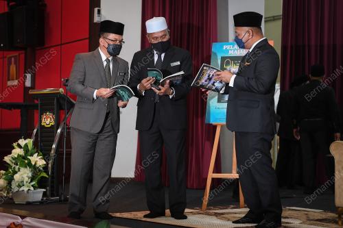 DATUK IDRIS AHMAD