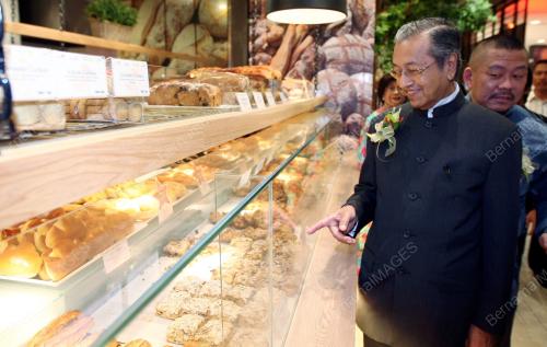 MAHATHIR MOHAMAD