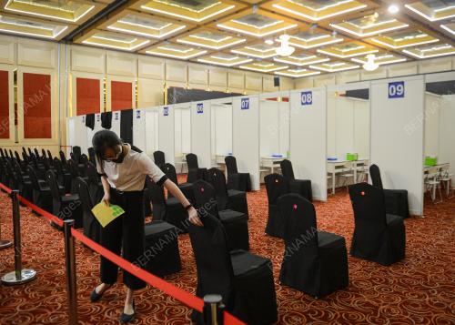 PUSAT PEMBERIAN VAKSIN DOS PENGGALAK