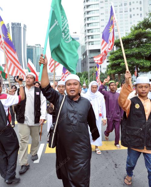 KL23_14092012_NGO_BANTAH