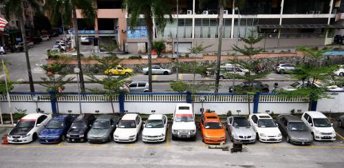 KL23_15092014_CURI_KERETA