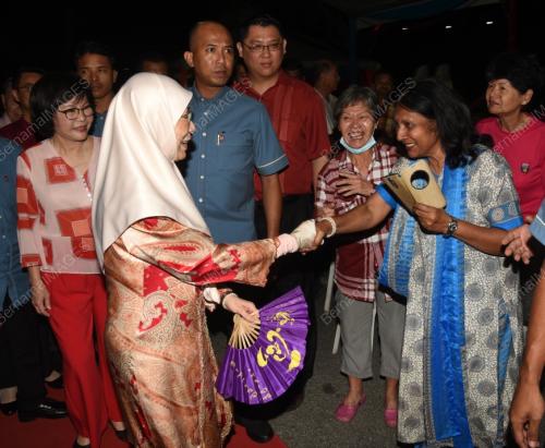 DATUK SERI DR WAN AZIZAH WAN ISMAIL