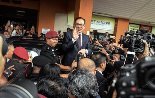 KL23_16052018_ANWAR_BEBAS