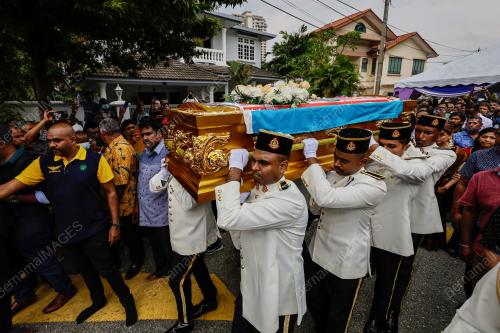 MENDIANG TUN S. SAMY VELLU