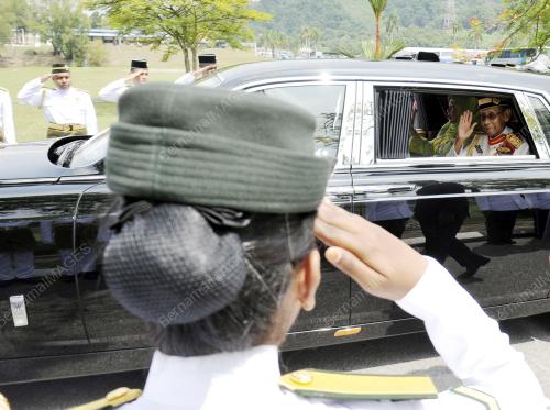 KL23_16112016_AGONG_ATM