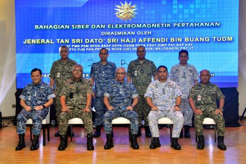 TAN SRI AFFENDI BUANG