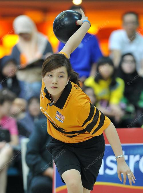 KL23_17032012_BOWLING