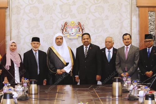 KL23_17042017_PARLIMEN