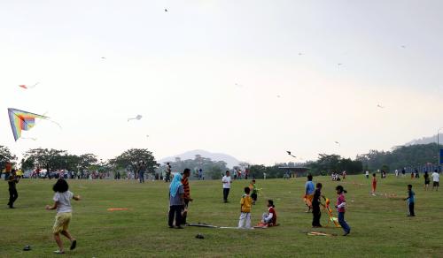 LAYANG-LAYANG DI KEPONG