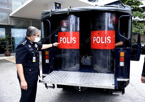 KENDERAAN PASUKAN TOYOTA HILUX GS CARGO
