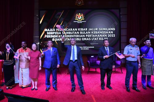 DATUK SERI HISHAMMUDDIN TUN HUSSEIN