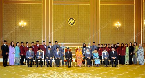 KL23_17112016_AGONG_YSB